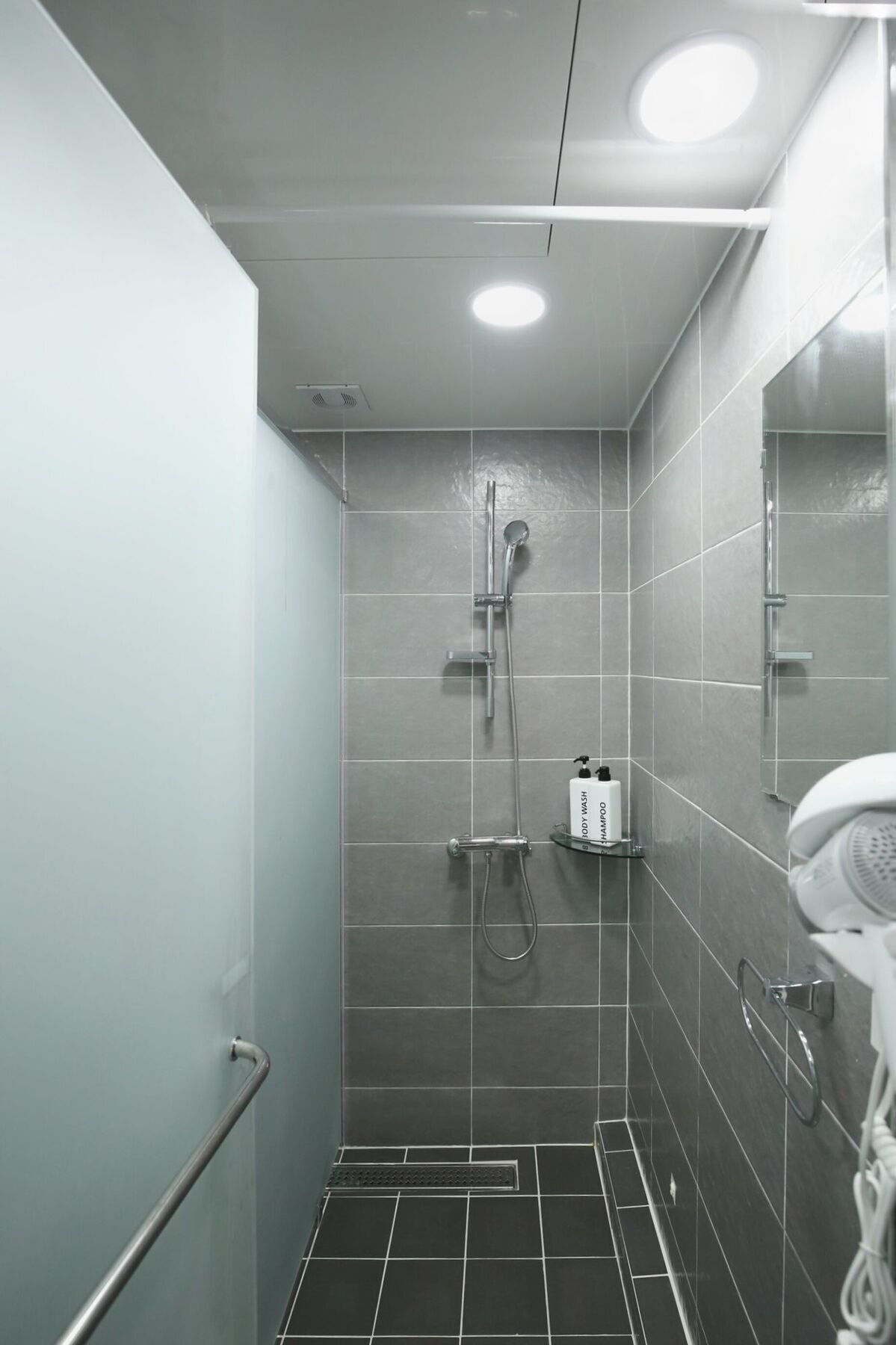 Stayan Guesthouse And Bnb Busan Extérieur photo